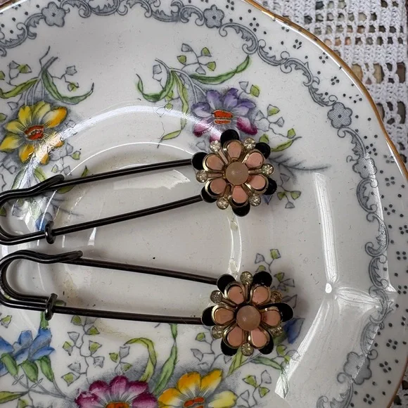 Refashioned Vintage Floral Rhinestone Kilt Pins (Set of 2) - Picture 2 of 7